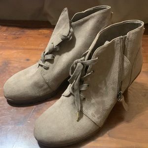 Beige suede wedge size 10
